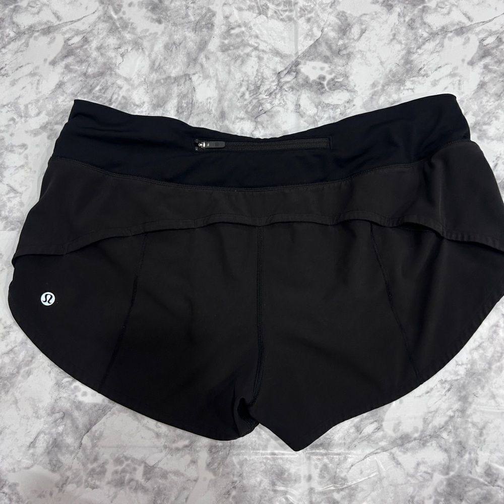 Lululemon Speed Short Low Rise 2.5” - Picture 2 of 3